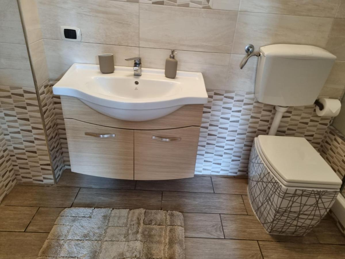 Villa Sweery Santa Maria a Vico Екстер'єр фото