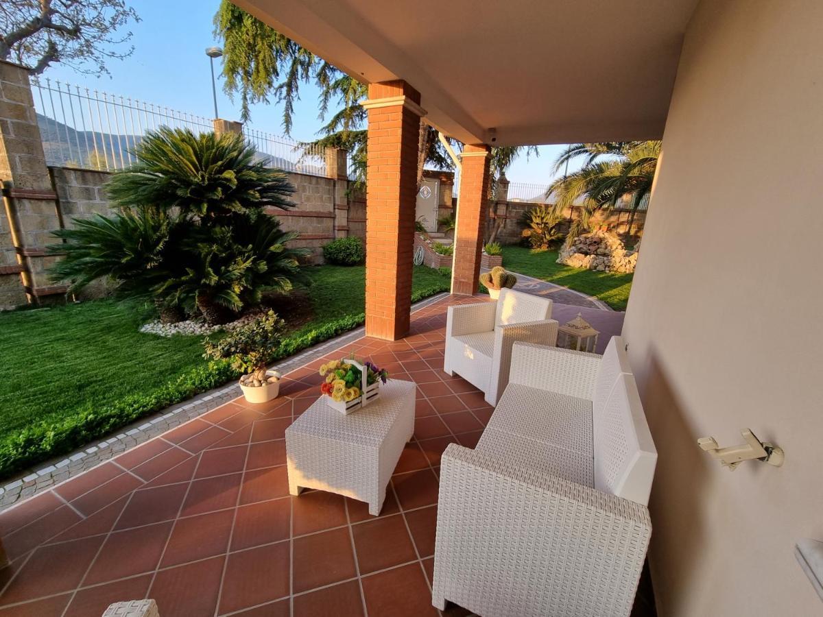 Villa Sweery Santa Maria a Vico Екстер'єр фото